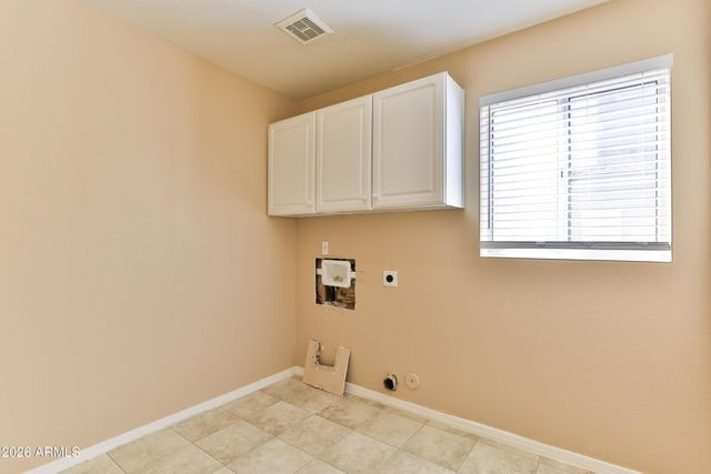 6759 N 77th Drive, Glendale, AZ 85303