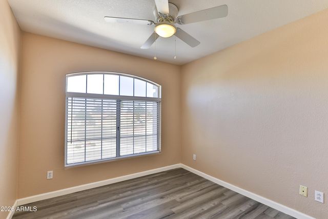 6759 N 77th Drive, Glendale, AZ 85303