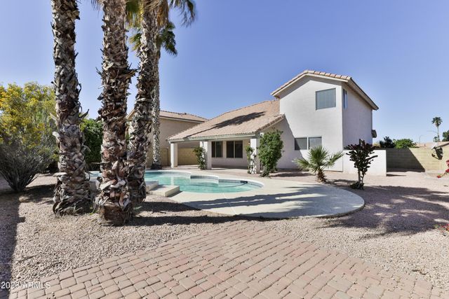 6759 N 77th Drive, Glendale, AZ 85303