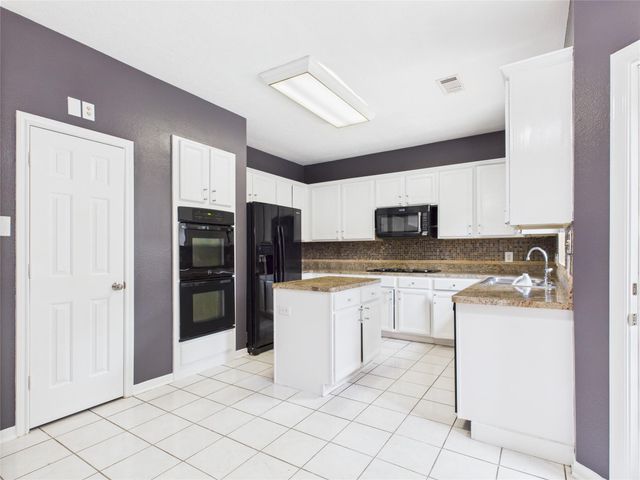 7107 Seminole Street, Baytown, TX 77521