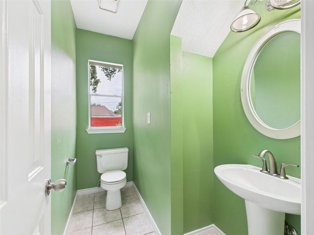 7107 Seminole Street, Baytown, TX 77521