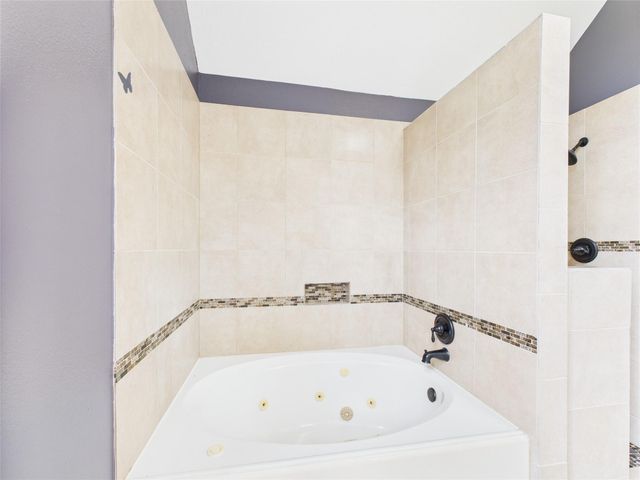 7107 Seminole Street, Baytown, TX 77521