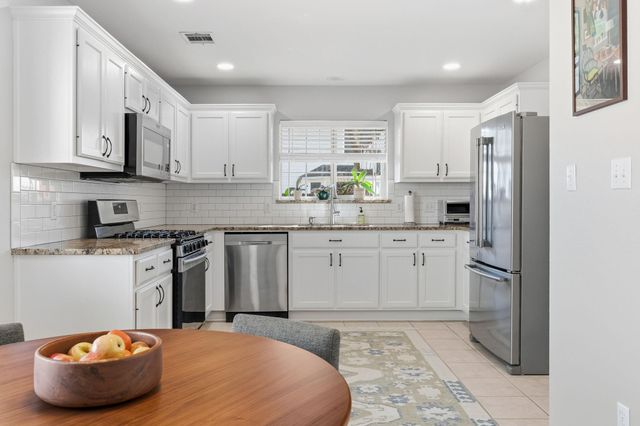 2306 Clover Ridge DR, Cedar Park, TX 78613