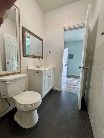 2330 Dorrington Street C, Houston, TX 77030