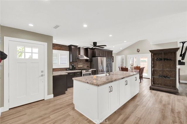 122 N Carousel, Anaheim, CA 92806