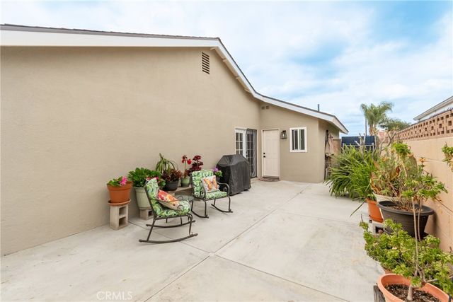 122 N Carousel, Anaheim, CA 92806