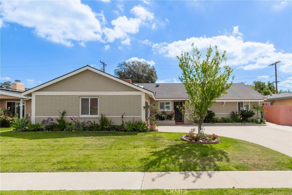 122 N Carousel, Anaheim, CA 92806