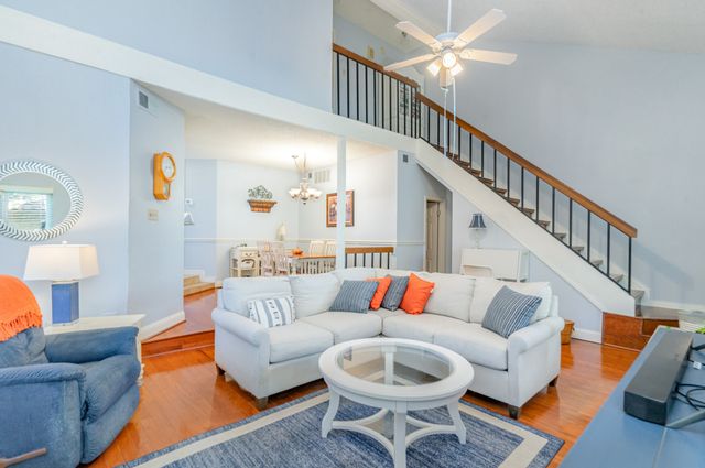 336 Melrose Drive 10C, Richardson, TX 75080