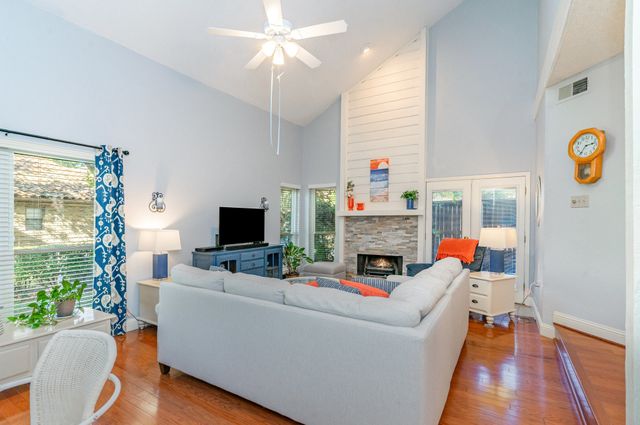 336 Melrose Drive 10C, Richardson, TX 75080