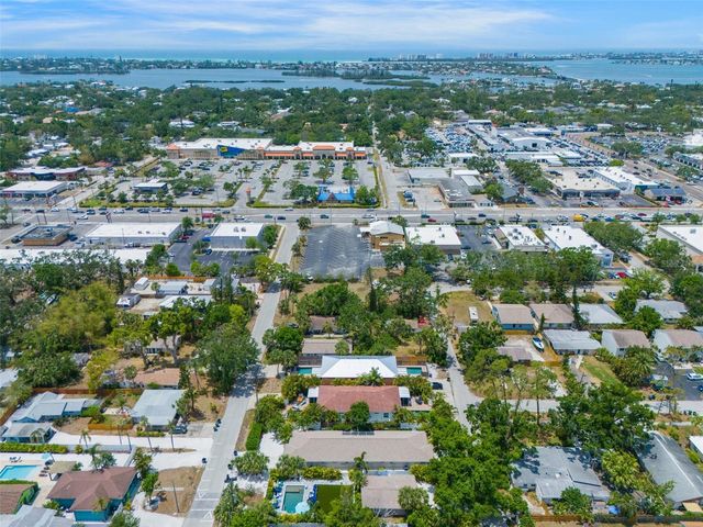 2051 ROSELAWN STREET, Sarasota, FL 34231
