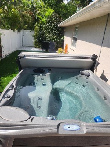 2051 ROSELAWN STREET, Sarasota, FL 34231