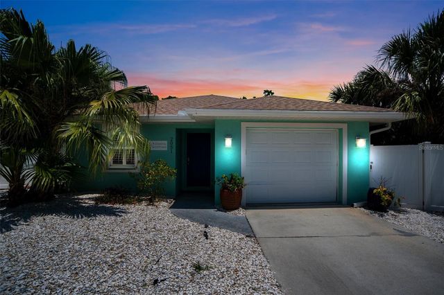 2051 ROSELAWN STREET, Sarasota, FL 34231