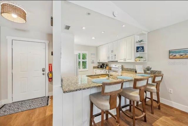 2051 ROSELAWN STREET, Sarasota, FL 34231