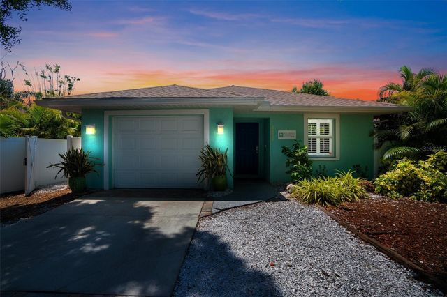 2051 ROSELAWN STREET, Sarasota, FL 34231