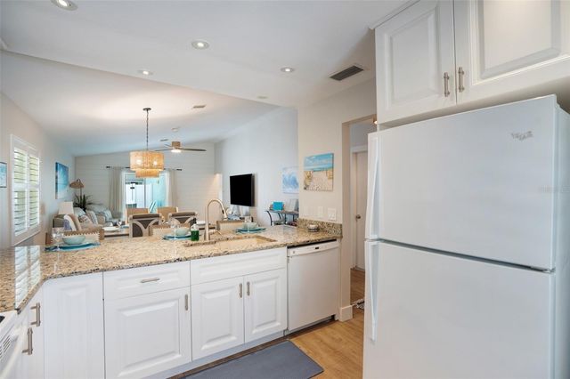 2051 ROSELAWN STREET, Sarasota, FL 34231