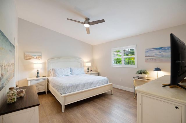 2051 ROSELAWN STREET, Sarasota, FL 34231