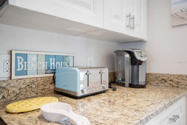 2051 ROSELAWN STREET, Sarasota, FL 34231