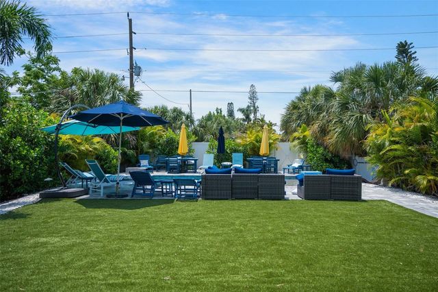 2051 ROSELAWN STREET, Sarasota, FL 34231