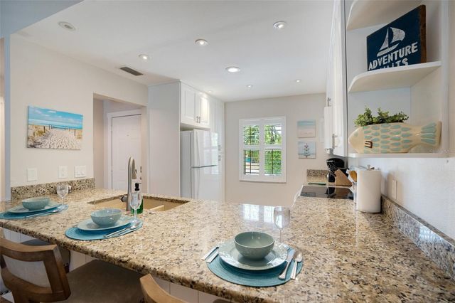 2051 ROSELAWN STREET, Sarasota, FL 34231