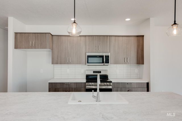 4305 S Red Sox Way, Nampa, ID 83686