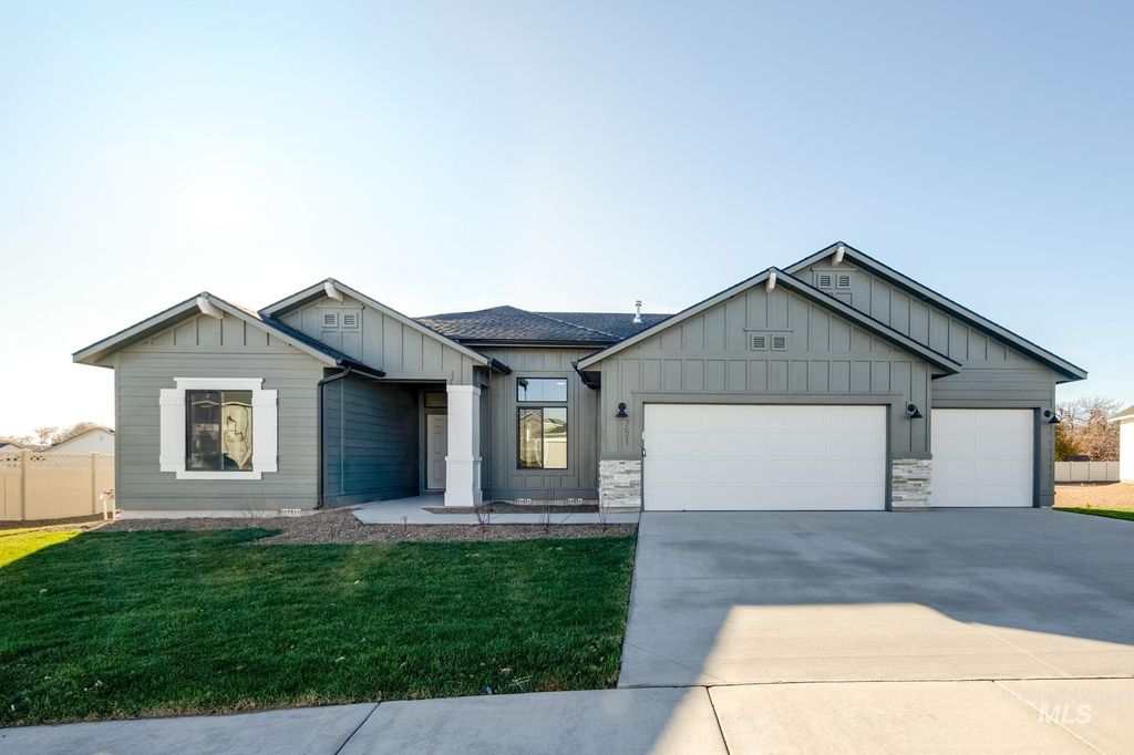 4305 S Red Sox Way, Nampa, ID 83686
