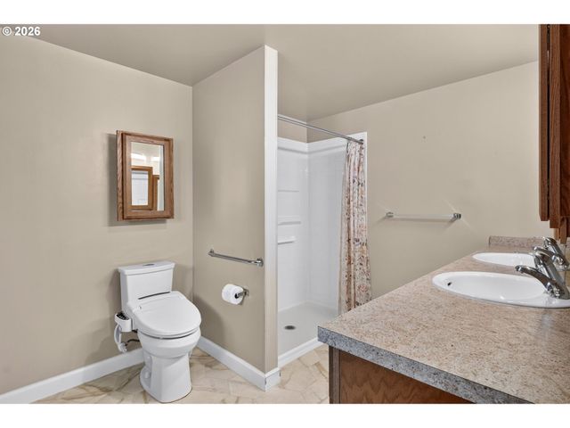 9016 Ne 11TH St, Vancouver, WA 98664