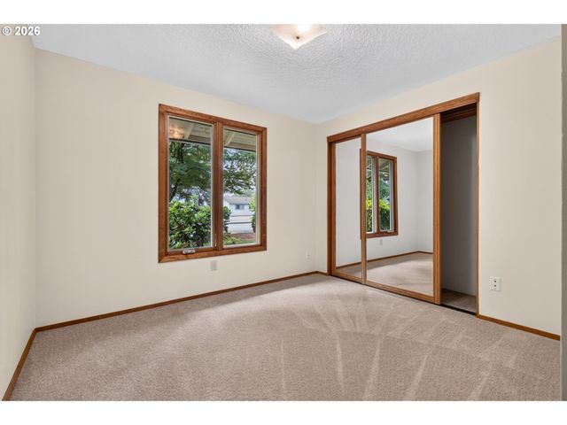 9016 Ne 11TH St, Vancouver, WA 98664
