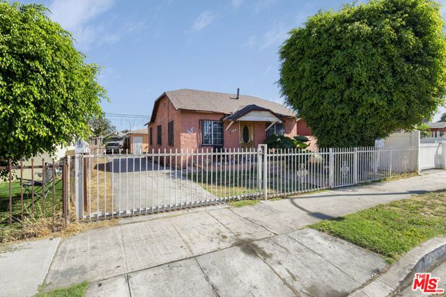719 E 110th Street, Los Angeles, CA 90059