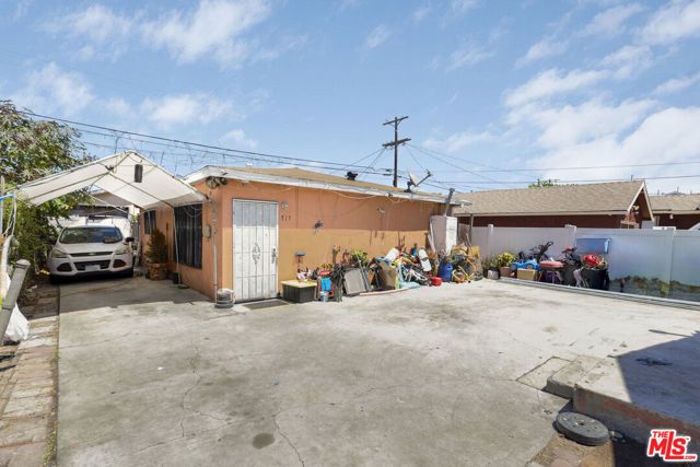719 E 110th Street, Los Angeles, CA 90059
