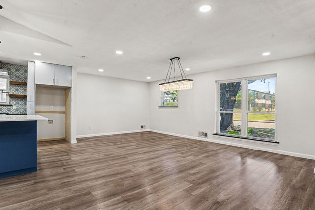 4915 Hovenkamp Drive, Dallas, TX 75227