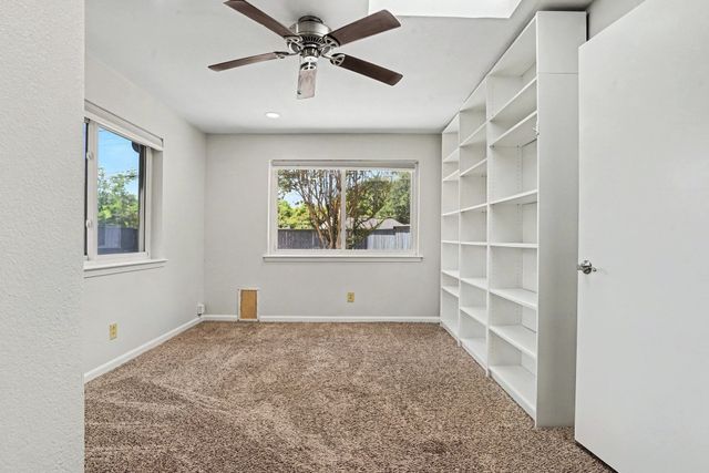 4915 Hovenkamp Drive, Dallas, TX 75227