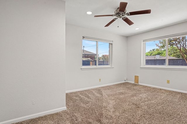 4915 Hovenkamp Drive, Dallas, TX 75227