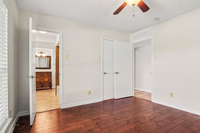 4915 Hovenkamp Drive, Dallas, TX 75227