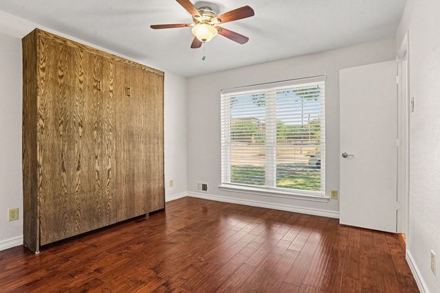 4915 Hovenkamp Drive, Dallas, TX 75227