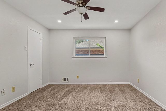 4915 Hovenkamp Drive, Dallas, TX 75227