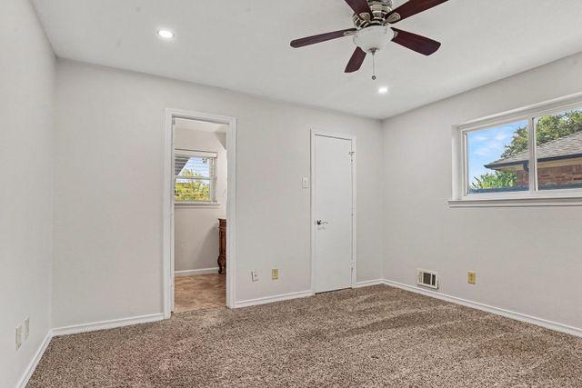 4915 Hovenkamp Drive, Dallas, TX 75227