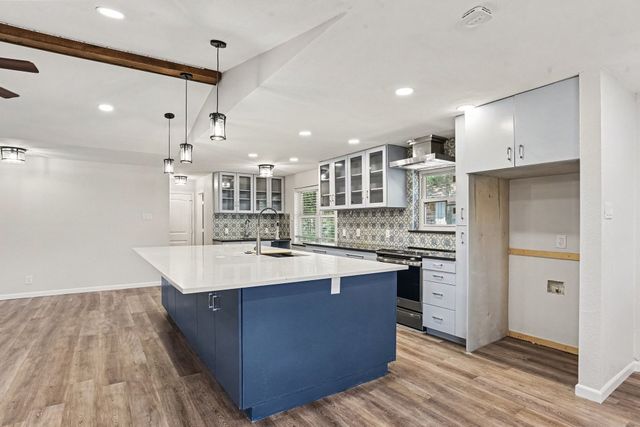 4915 Hovenkamp Drive, Dallas, TX 75227