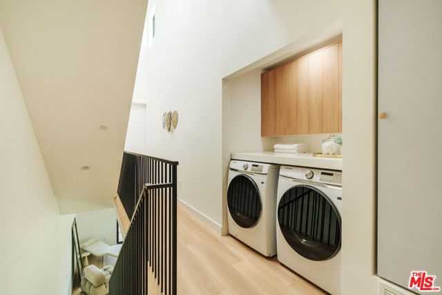 1343 S Ogden Drive C, Los Angeles, CA 90019