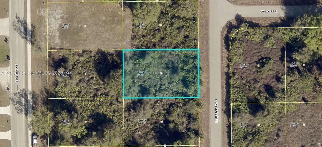 428 S Limerick Avenue, Lehigh Acres, FL 33974