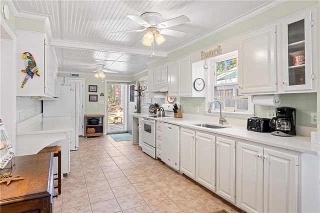 1107 Beachview Drive, St Simons Island, GA 31522