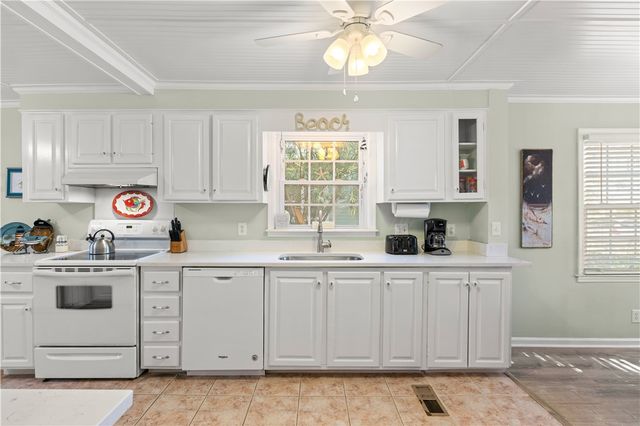 1107 Beachview Drive, St Simons Island, GA 31522