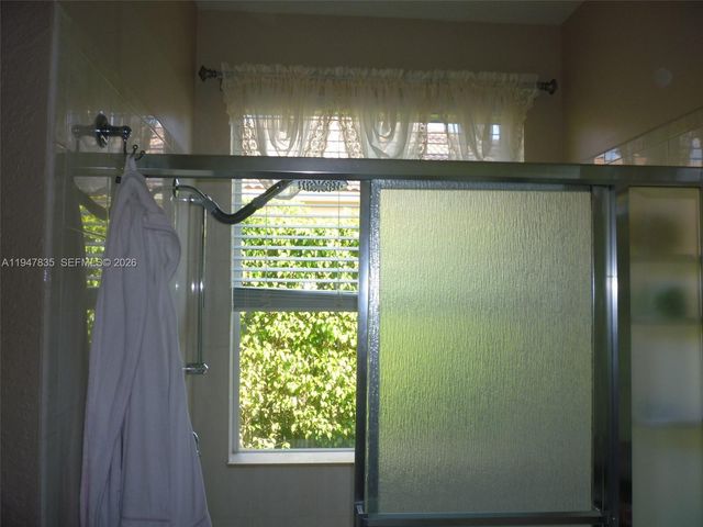 644 Conservation Dr, Weston, FL 33327