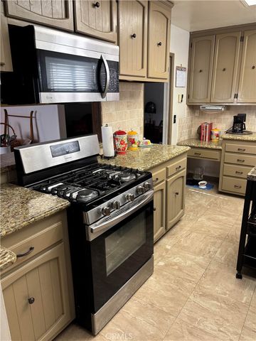 10516 Independence, Chatsworth, CA 91311