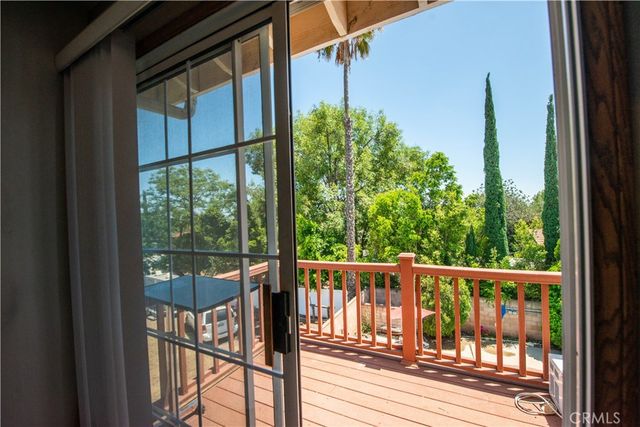 10516 Independence, Chatsworth, CA 91311