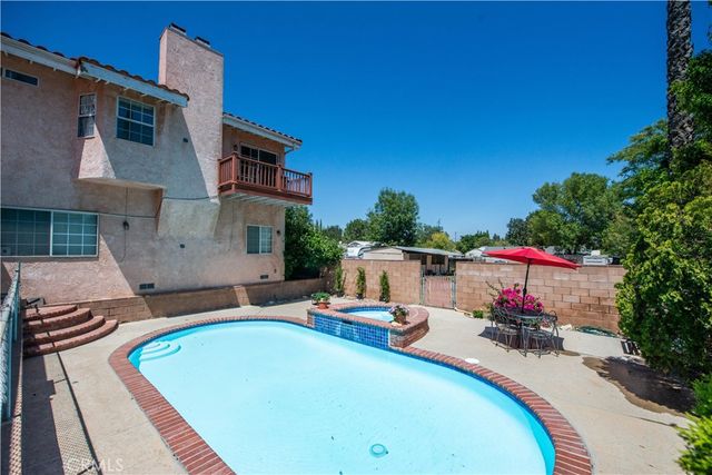 10516 Independence, Chatsworth, CA 91311