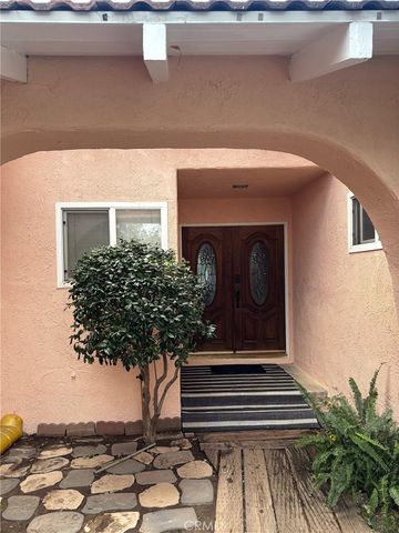 10516 Independence, Chatsworth, CA 91311