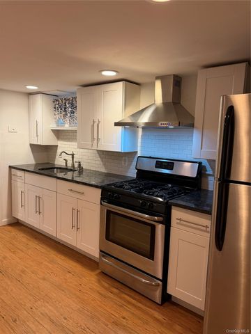 19 Laurel St, Centereach, NY 11720