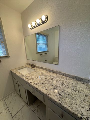 1148 Simpson Drive, Hurst, TX 76053