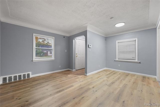 8626 Piedmont Street, Detroit, MI 48228