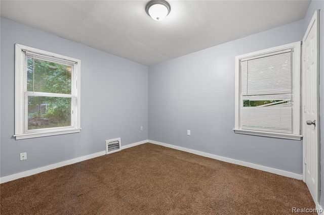 8626 Piedmont Street, Detroit, MI 48228